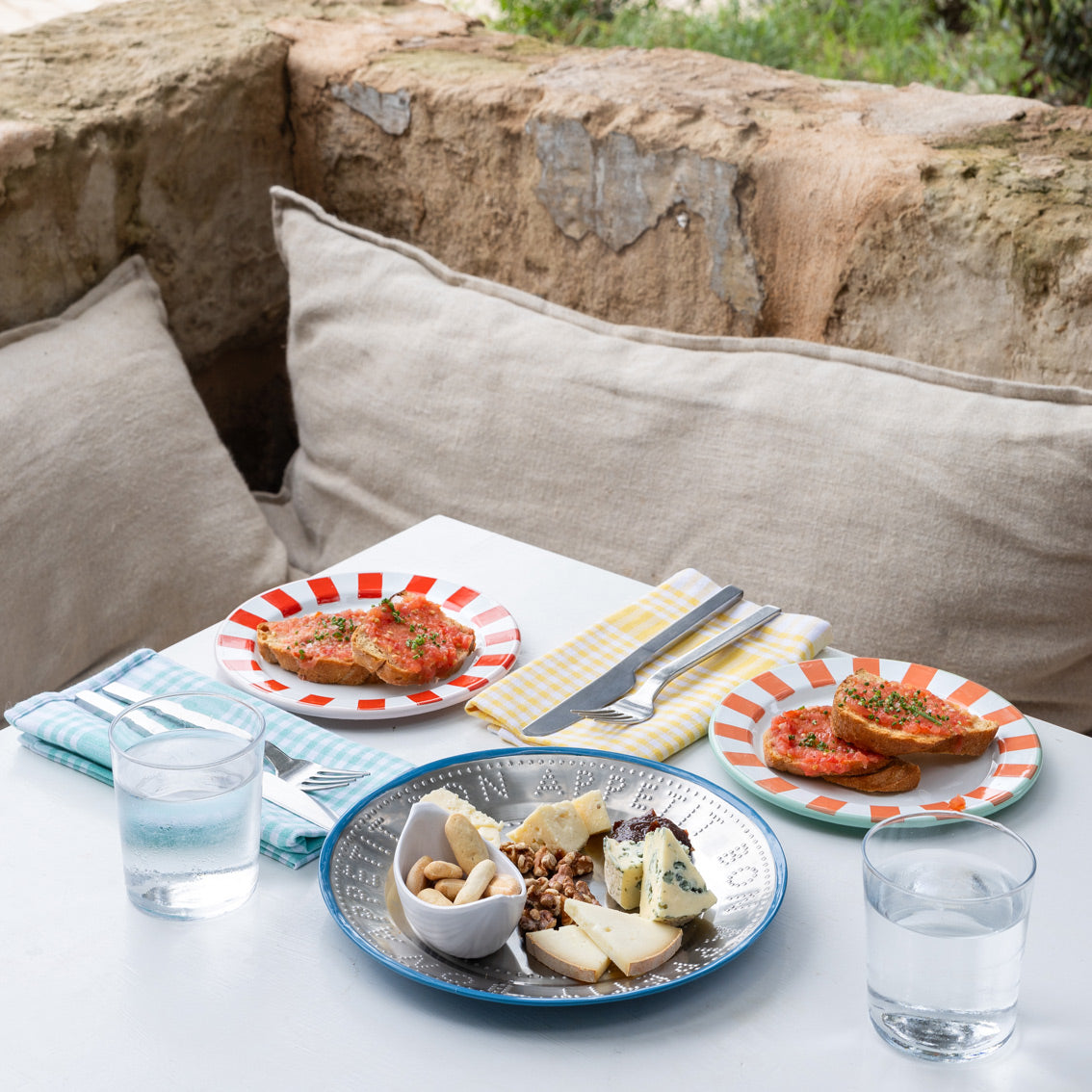 'Bon Appetit' Stainless Steel Plate - Blue edge