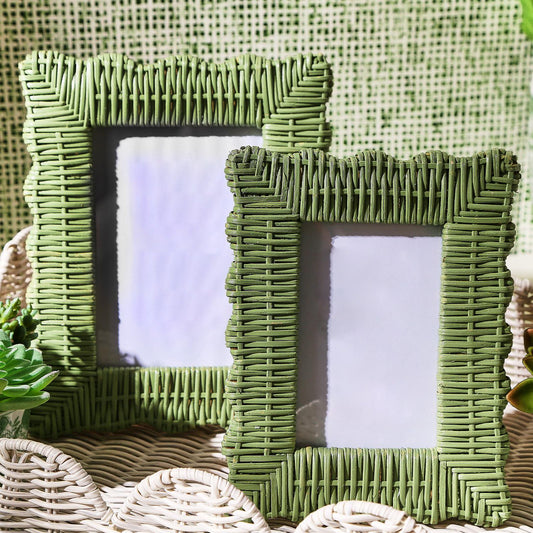 Green Wicker Scalloped Photo Frame