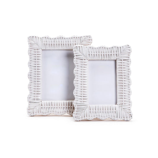 White Wicker Scalloped Photo Frame