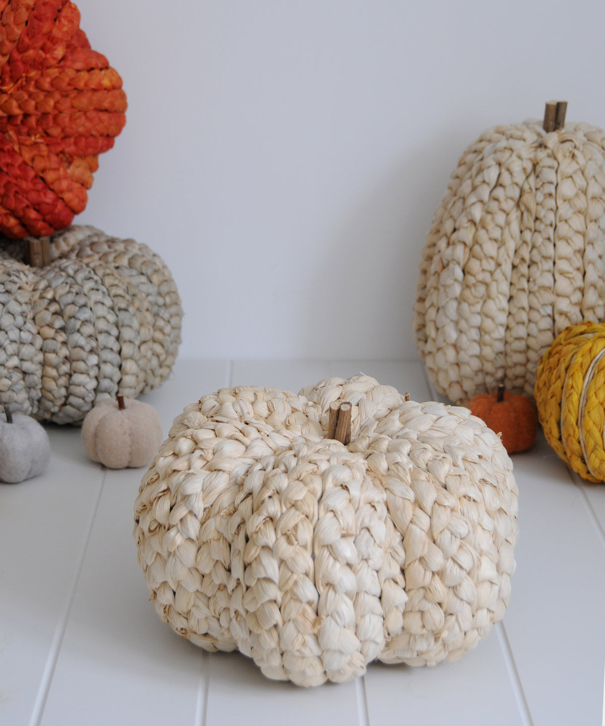 cream straw pumpkin